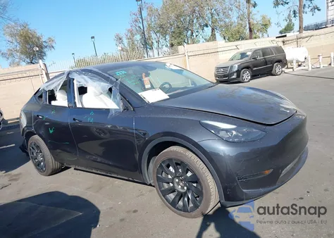 2024 Tesla Model Y Long Range Dual Motor All-Wheel Drive/Rwd из США, поврежденный, VIN 7SAYGDED0RF102126